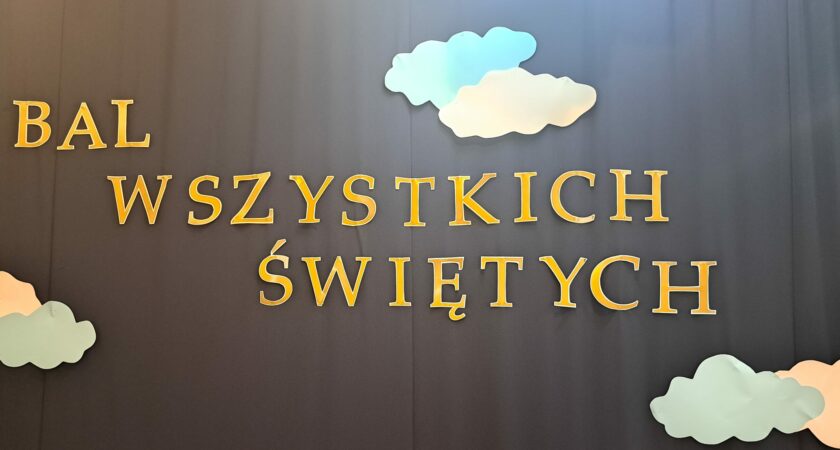 Wizyta arcybiskupa Adriana Galbasa oraz druga edycja szkolnego „Balu Wszystkich Świętych”